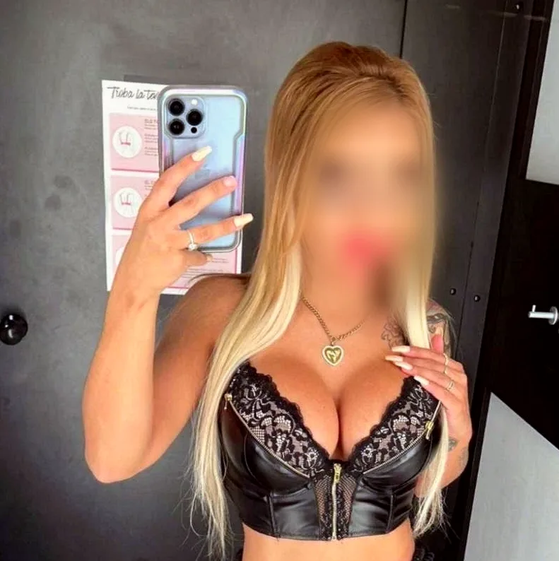 Manuela, 37 anni